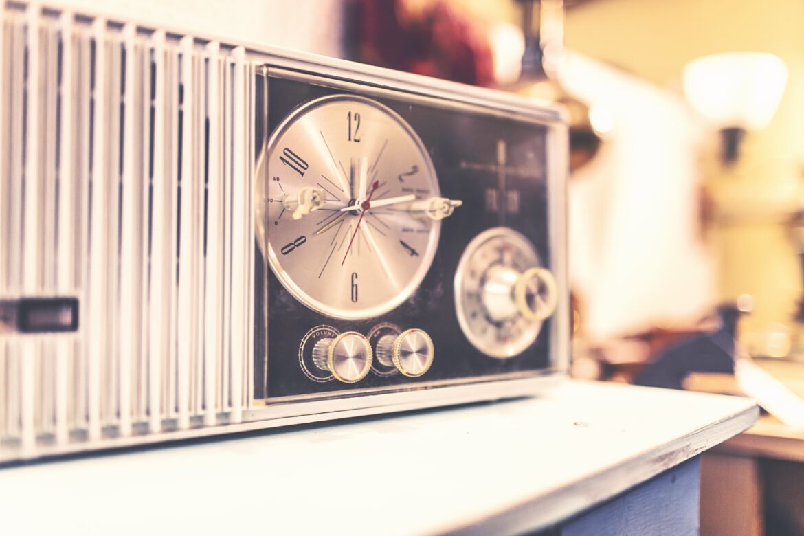 Vintage Radio Player Free Stock Photo